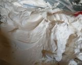 Foto langkah ke 3 dari resep Batter cream Lembut manisnya pas.