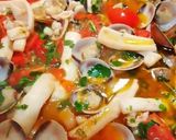 Foto del passaggio 7 della ricetta Calamarata vongole e calamari