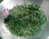 Foto langkah ke 1 dari resep Lutis Kangkung (kangkung rebus sambel petis).