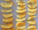 Foto del paso 2 de la receta: Patatas en gajos al horno con secreto