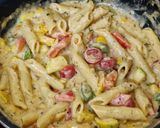 A picture of step 7 of White Sauce Pasta.