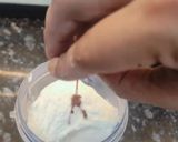 A picture of step 2 of Vanilla milkshake.