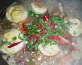 Foto langkah ke 6 dari resep Sop Ceker dan Telur.