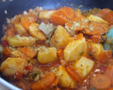 Foto del paso 4 de la receta: Lomitos de cerdo estofado