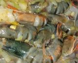 Foto langkah ke 4 dari resep Udang goreng mentega.