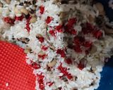 Foto langkah ke 5 dari resep Lemper Merah Putih Istimewa.