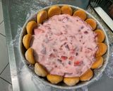 Une image de l'étape 12 de Charlotte aux skyr et fraises.