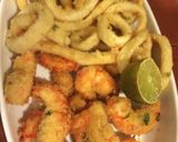Foto del paso 5 de la receta: Langostinos en panko y rabas a la romana 🍤