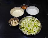 A picture of step 1 of Pears Halwa.