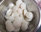 A picture of step 2 of Chilli Idli.