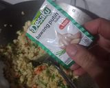 Foto langkah ke 4 dari resep Nasi Goreng Telur.