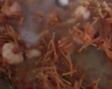Foto del paso 7 de la receta: Fideuà de galeras y gambitas, al azafrán