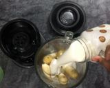 A picture of step 1 of Banana Milkshake.