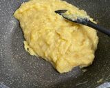 Foto langkah ke 4 dari resep Banana Roll.