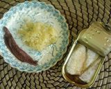 Foto del paso 2 de la receta: Espaguetis con sardinas y migas de pan