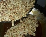 સિંગની ચીક્કી (Peanut Chikki Recipe In Gujarati) રેસીપી સ્ટેપ2ફોટો