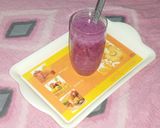 A picture of step 3 of Jamun shots or mojito.