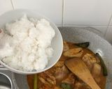 Foto langkah ke 5 dari resep Ayam Goreng Serundeng.