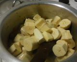 A picture of step 4 of Banana stew.