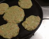 A picture of step 7 of Rajma Mung beans pumpkin cabbage pancake.