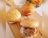 Foto langkah ke 7 dari resep Roti Burger Mini.