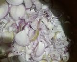 A picture of step 1 of Karaillay chicken.