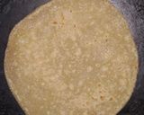 A picture of step 3 of Fulka Roti.