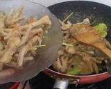 Foto langkah ke 5 dari resep Ceker Empuk Pedas.