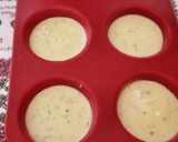 Foto del paso 6 de la receta: Budines de pan y calabacín con pasas