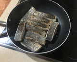 Foto del paso 2 de la receta: Corvina en salsa de cúrcuma