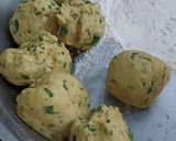 A picture of step 2 of Soya Flour and Methi Paratha.