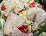 Foto del paso 4 de la receta: Pollo al horno con guarnición