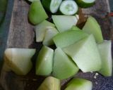 Foto langkah ke 2 dari resep Sayur asem bumbu iris.