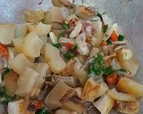 Foto langkah ke 3 dari resep Tumis Kikil Jamur Kancing.
