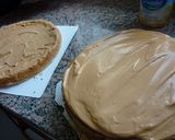 Foto del paso 2 de la receta: Torta rellena de crema con dulce de leche y frutas