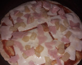 Foto del paso 2 de la receta: Pizza express, 3 ingredientes, 15 minutos (sin horno)