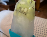 Foto del paso 7 de la receta: Polos de kiwi y limonada