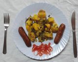 A picture of step 5 of Butter-Grilled IrishPotatoes with rosemaryleaves#authormarathon#.