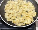 Foto del passaggio 5 della ricetta Crespelle ai funghi