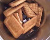 A picture of step 1 of Biscuit cake Lollipops.