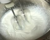 A picture of step 4 of Creamy jelly custard.
