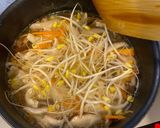 Hình bước làm 5 của món Súp ức gà với các loại rau (Chicken soup with vegetables)