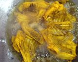 Foto langkah ke 4 dari resep Ayam Pejantan Goreng Garing.