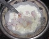 A picture of step 1 of Onion tomato raita.