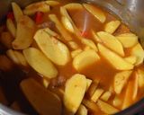 Une image de l'étape 4 de Goulash à la hongroise.