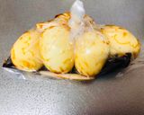 Gambar langkah 1 resipi Soy Sauce Egg for Ramen.