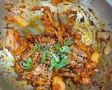 Hình bước làm 4 của món Mỳ trộn thịt xào kim chi Hàn Quốc
