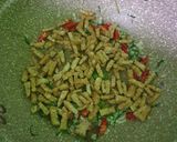 Foto langkah ke 3 dari resep Oseng Tempe Daun Jeruk.