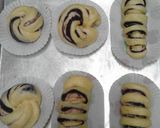Foto langkah ke 5 dari resep Roti Manis isi Pasta Ubi Ungu.