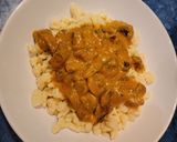 Gombapörkölt (nokedlivel) recept fázis 9 fotója